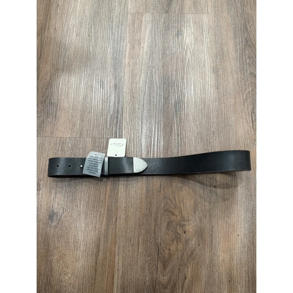 Womens Western Style Belt Medium/Large Black Buff Leather‎ Silver Tone Buckle